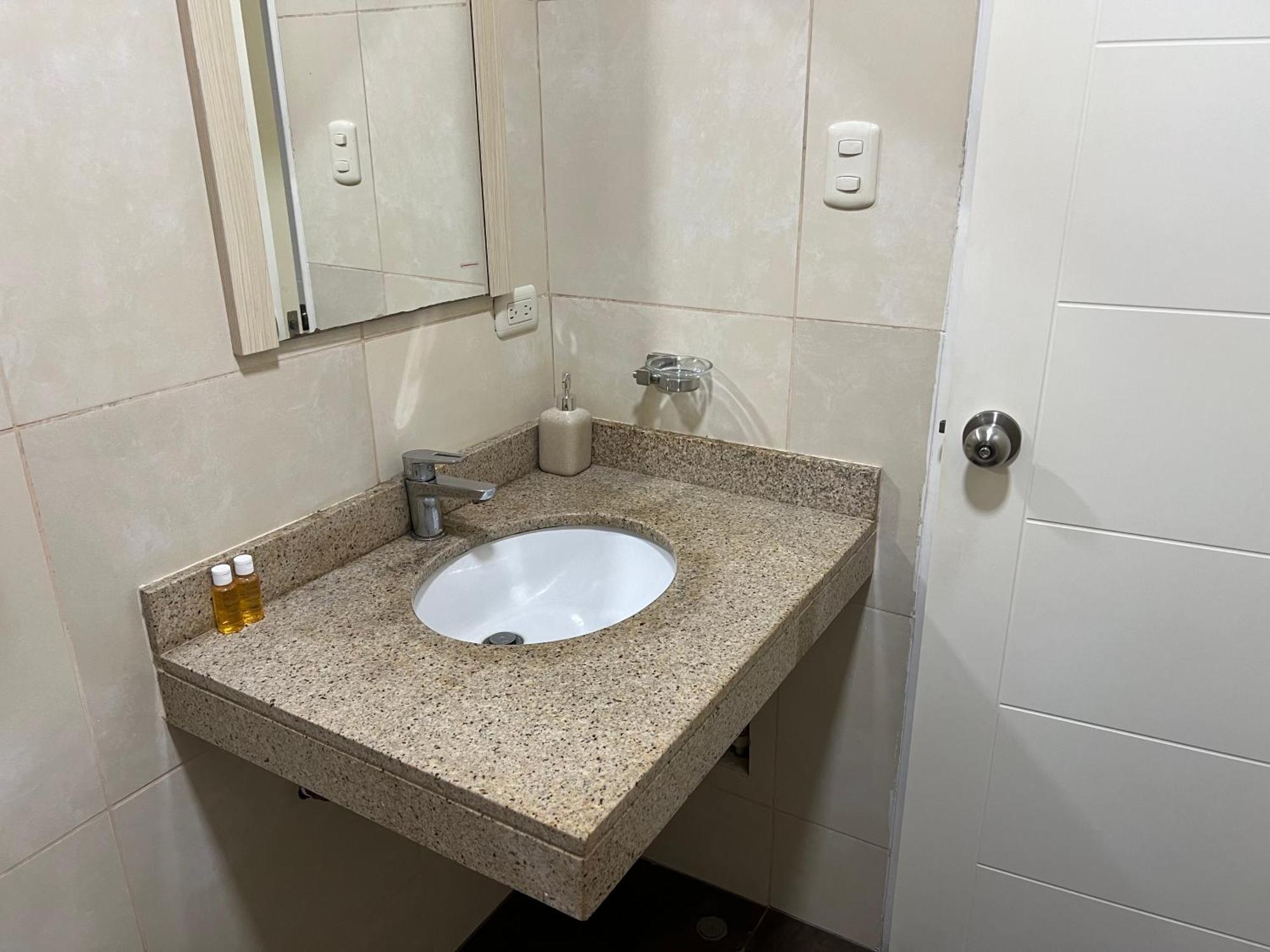 Departamento Compartido San Isidro Séjour chez l'habitant Lima